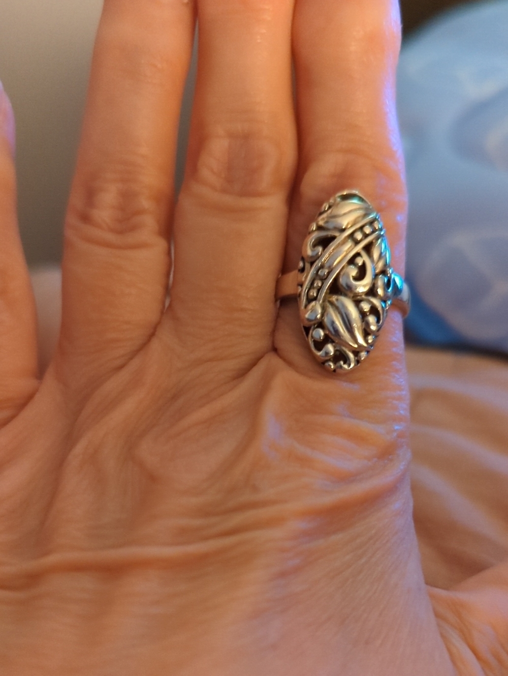 Sterling Silver Floral Disc Ring - Silver - Picture 2 of 5